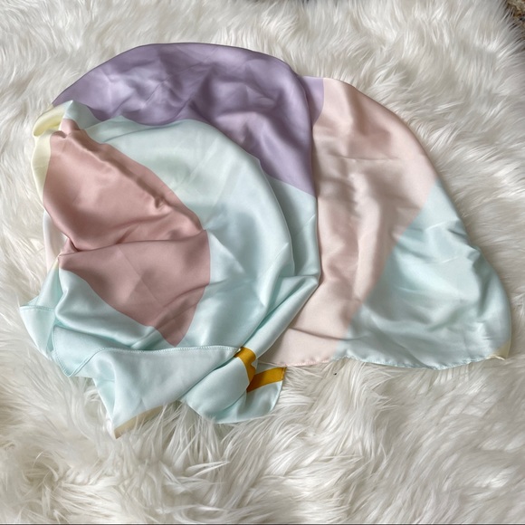 CLAUDE ACCESSORIES BUNDLE SET - Picture 8 of 8